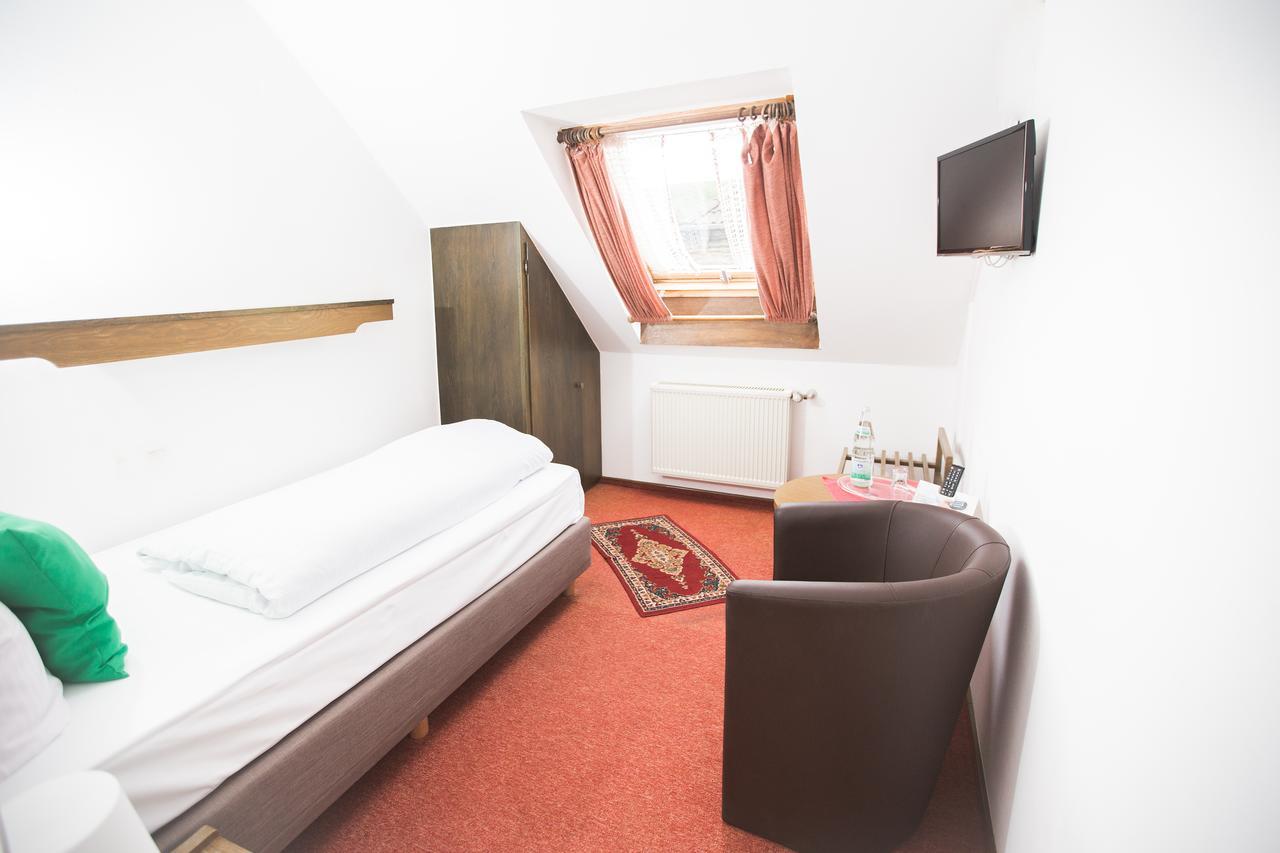 Ellenzer Goldbaeumchen Hotel Kültér fotó