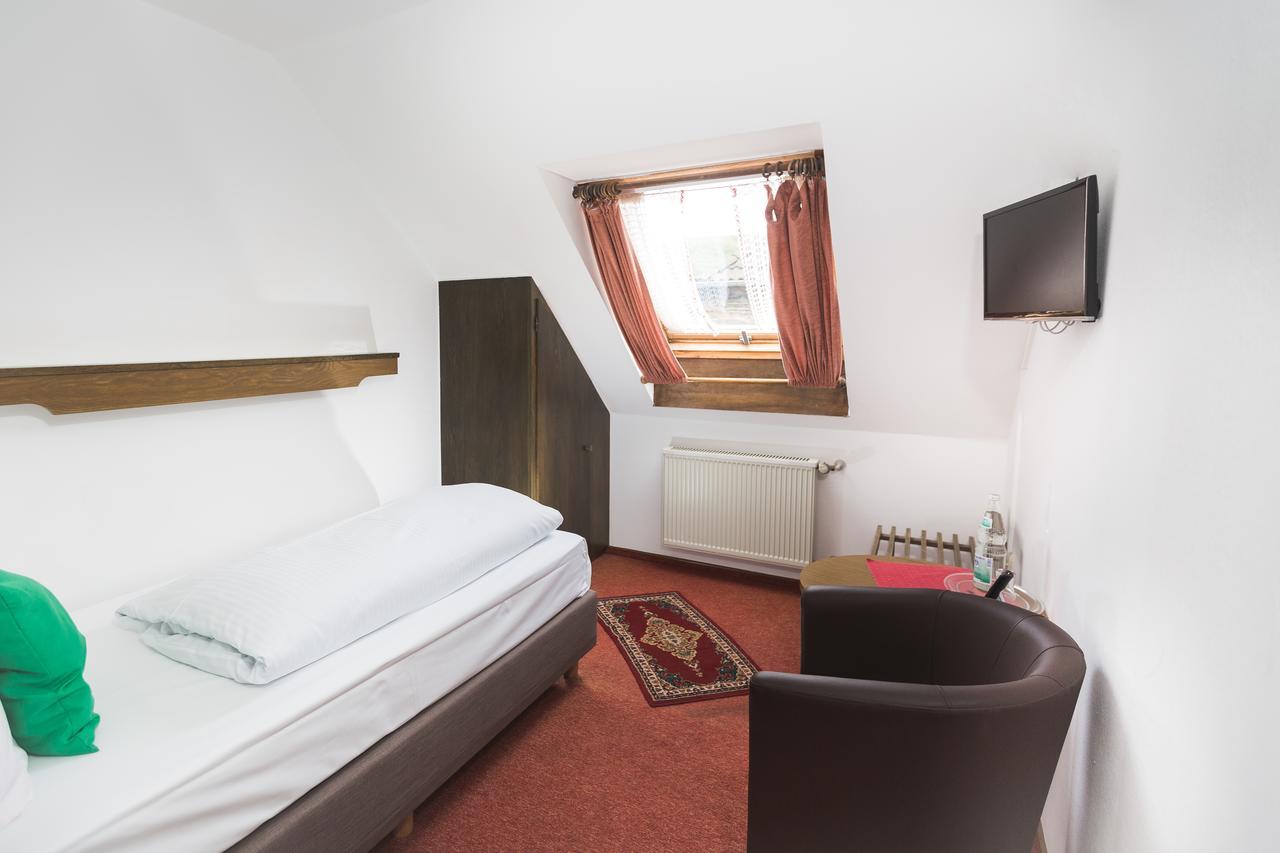 Ellenzer Goldbaeumchen Hotel Kültér fotó